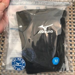 Mizuno LR6 Volleyball Kneepads NEW